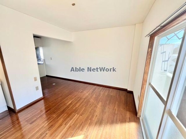 リビングダイニング