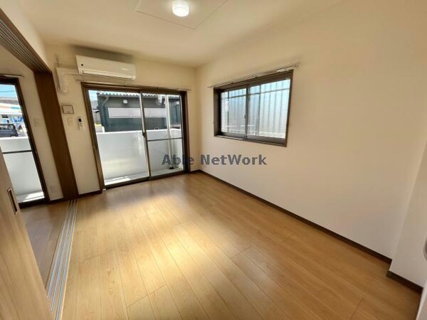 リビングダイニング