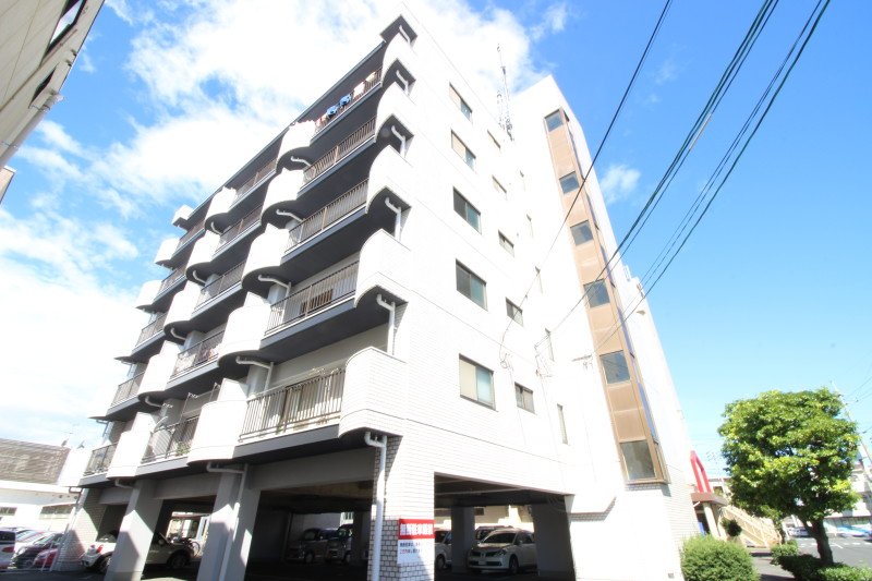 グランデュール今1号館