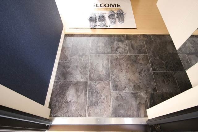 物件内観写真13　(玄関)