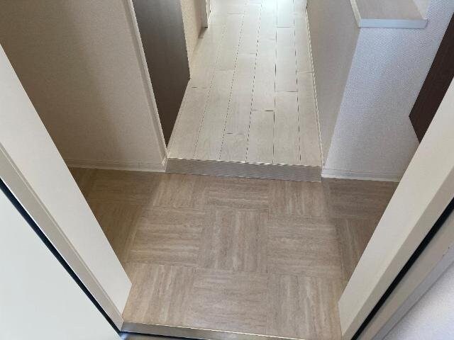 物件内観写真17　(玄関)