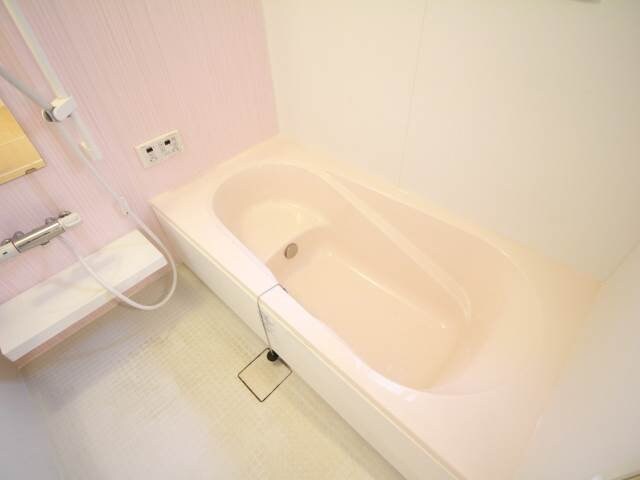 物件内観写真6　(バスルーム)