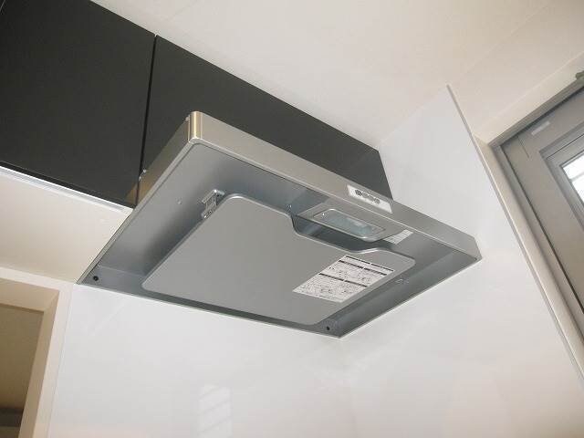物件内観写真15　(換気扇)