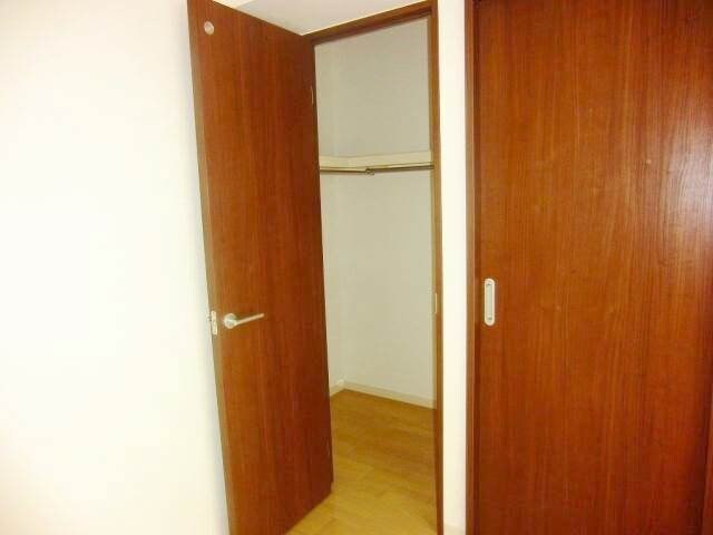 物件内観写真12　(収納)