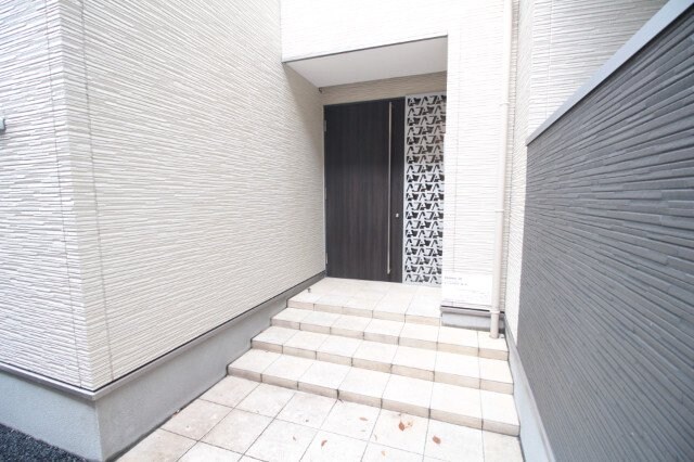 物件外観写真4　(オートロック)