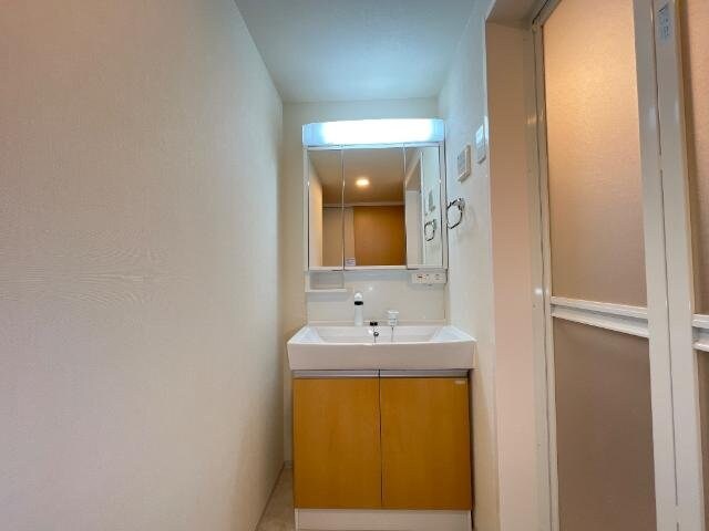 物件内観写真8　(洗髪洗面化粧台（イメージ）)