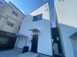 ホワイトハウス伊島外観写真