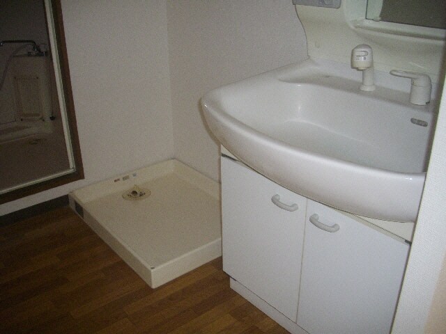 物件内観写真8　(洗面・脱衣所)