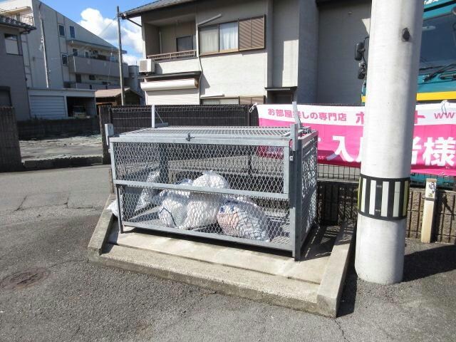 物件外観写真6　(ゴミステーション)