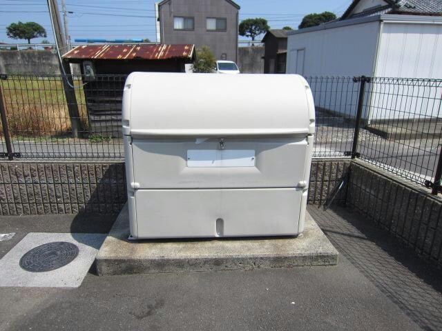 物件外観写真4　(ゴミステーション)