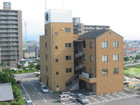 マルイビル外観写真