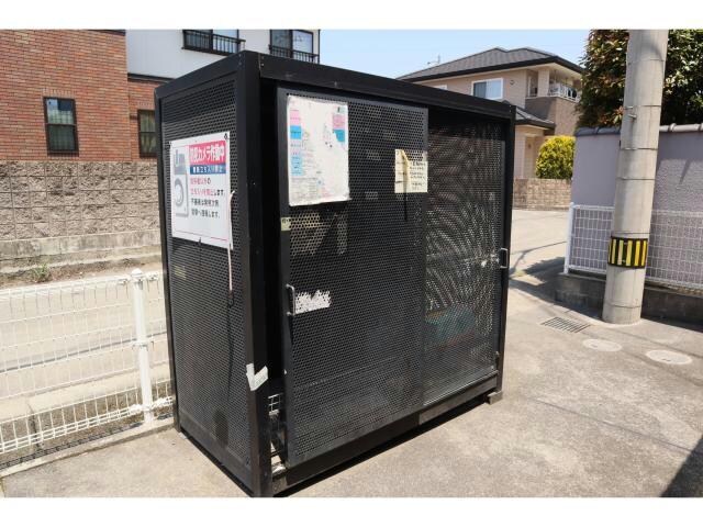 物件外観写真4　(ゴミステーション)