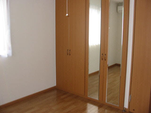 物件内観写真6　(110　収納)