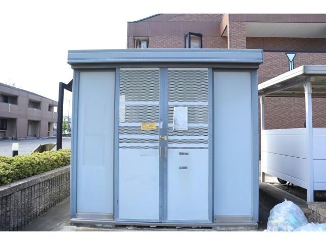 物件外観写真6　(ごみステーション)