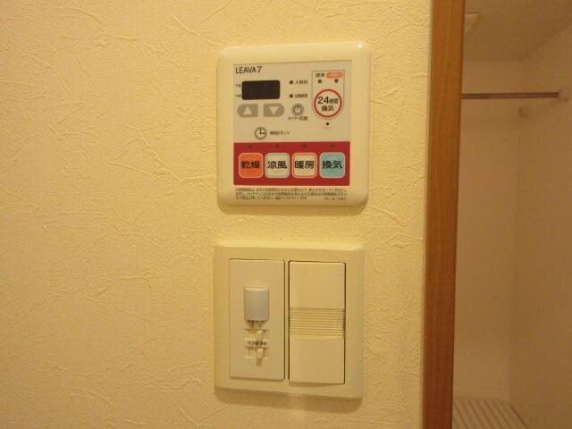 物件内観写真27　(浴室乾燥)