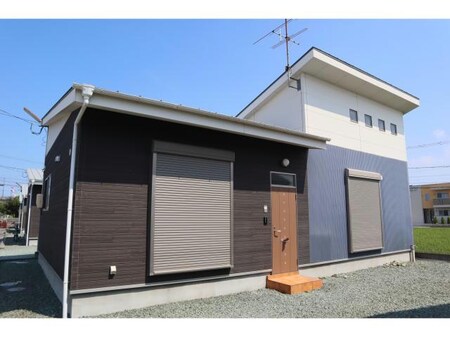 リプレ船屋外観写真