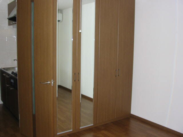 物件内観写真12　(206　クローゼット)