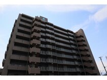 サーパス御殿前通り参番館の外観写真