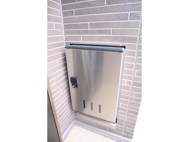 物件外観写真6　(宅配ボックス)