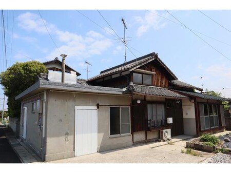 小松町新屋敷甲106番地貸家外観写真