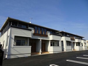 フロイデKANAGEN坂井２外観写真