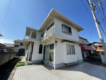 久保田町2丁目5-8　貸家外観写真