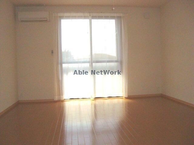 物件内観写真14　(南向きで明るいお部屋)