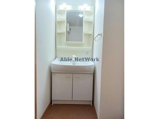 物件内観写真9　(洗面化粧台)