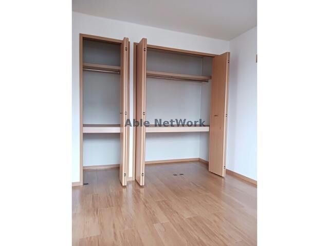 物件内観写真13　(各部屋収納付き)