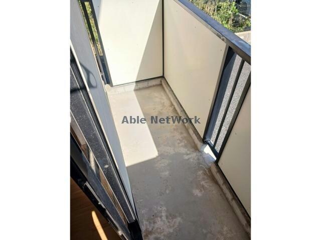 物件内観写真15　(広いバルコニー)