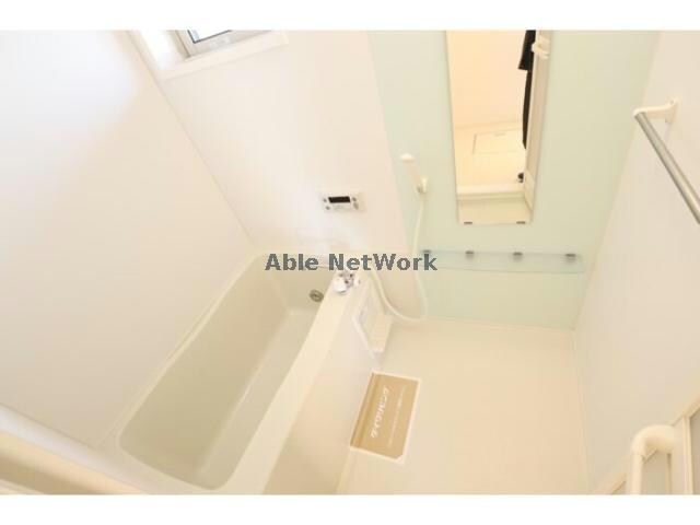 物件内観写真14　(追い焚き給湯付いてます！嬉しい窓付き！)