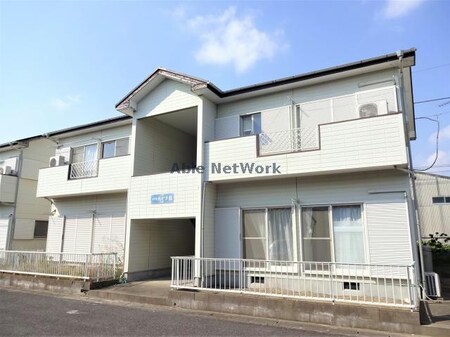 メゾンルピナＡ・Ｂ・Ｃ外観写真
