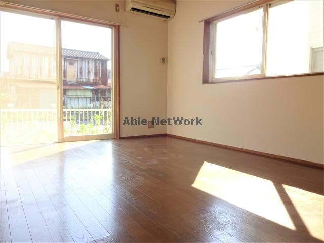 物件内観写真11　(洋室6帖)