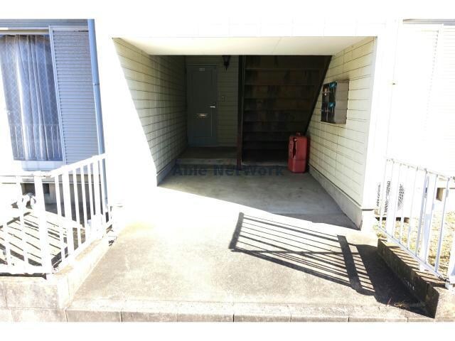 物件外観写真8　(エントランス)