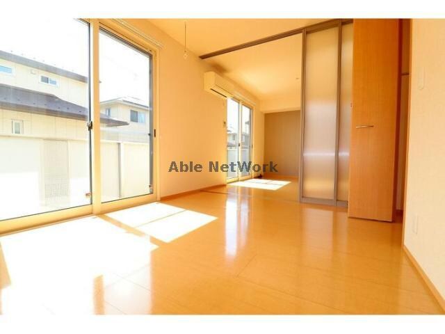 物件内観写真9　(洋室)