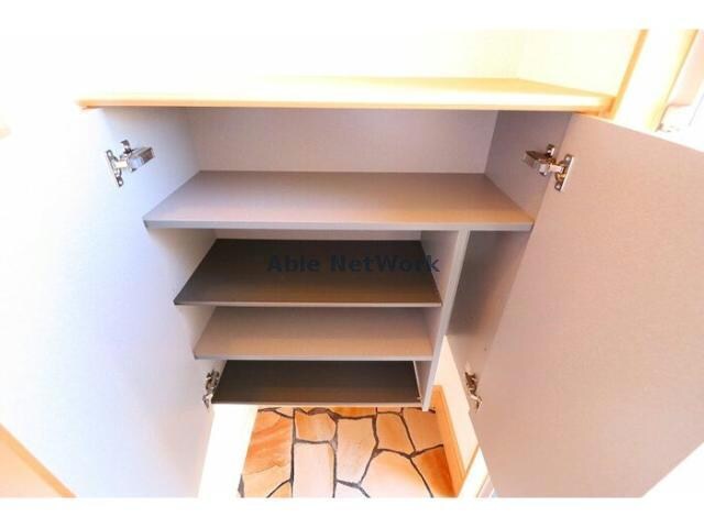 物件内観写真17　(シューズＢＯＸ付き)