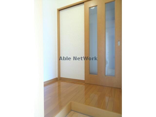 物件内観写真24　(玄関　贅沢なスペース)