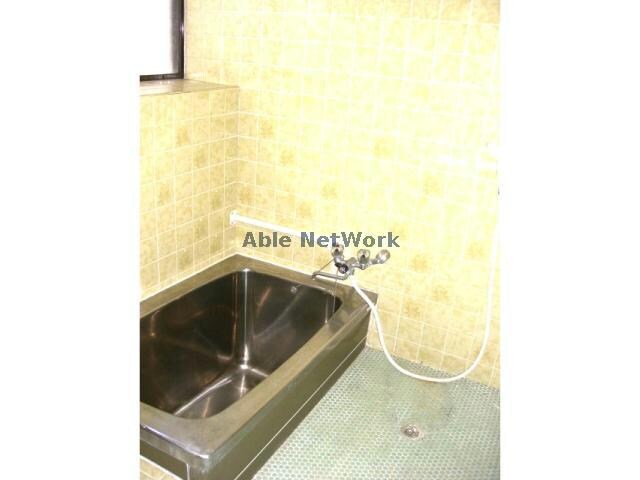 物件内観写真11　(窓があり明るいです)