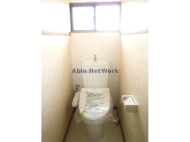 物件内観写真12　(温水洗浄便座)