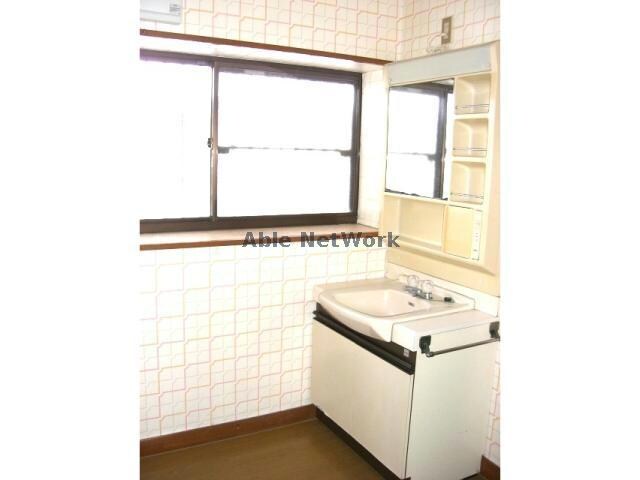 物件内観写真13　(洗面台)