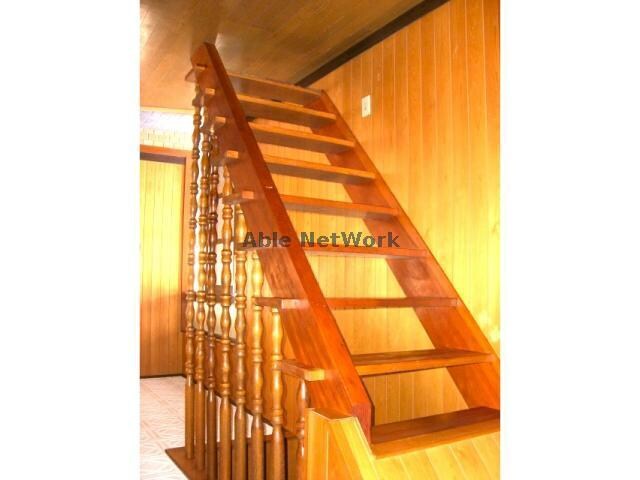 物件内観写真16　(階段)