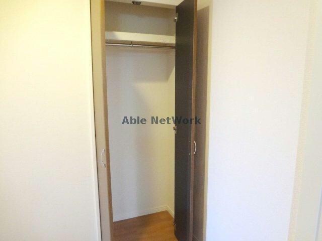 物件内観写真25　(玄関収納)