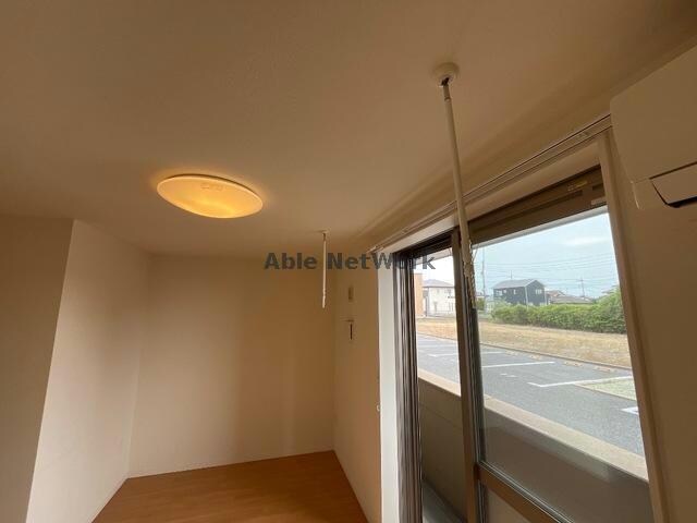 物件内観写真21　(室内物干し)