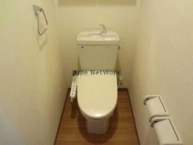 物件内観写真12　(温水洗浄暖房便座付き)