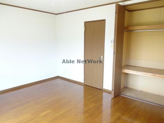 物件内観写真6　(洋室9帖)