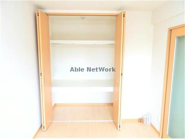 物件内観写真24　(洋室6.2帖　収納)