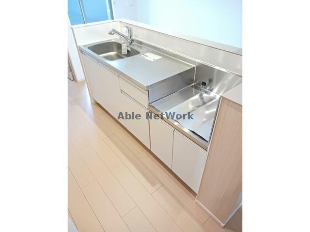 物件内観写真6　(アイランドキッチン)