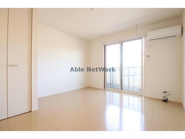 物件内観写真9　(日当たり良好)