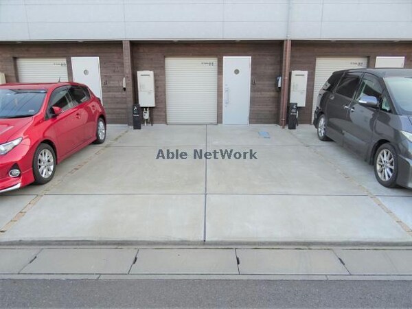 駐車場(2台駐車可能)