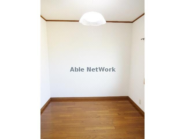 物件内観写真6　(洋室4.5帖　使い分けにちょうどいいお部屋♪　※別部屋写真に)